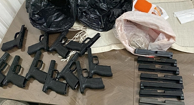 Silah Kaçakçılığı Yapan 2 Şüpheli Tutuklandı 