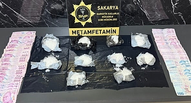 Motosikletle Uyuşturucu Taşıyan Şüpheli Kıskıvrak Yakalandı 