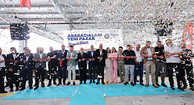Serdivan'da Arabacıalanı Yeni Pazar Yeri Hizmete Açıldı