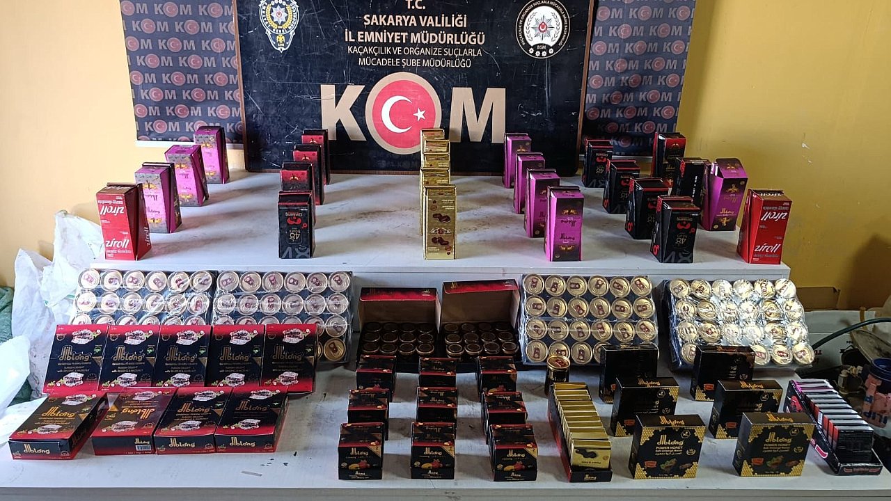 Serdivan'da Kaçak Cinsel İçerikli Ürün Operasyonu