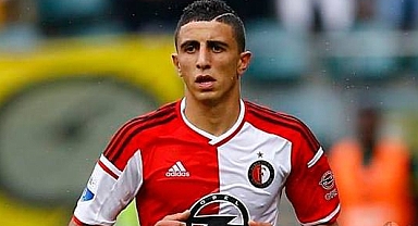 Sakaryaspor Bilal Başacıkoğlu ile sözleşme imzaladı