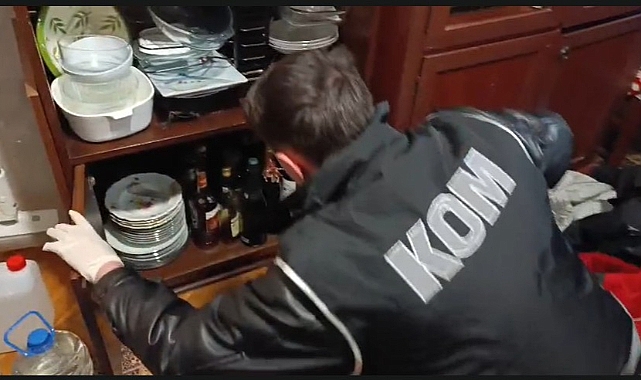 Evini Kaçak İçki İmalathanesine Çevirmiş 